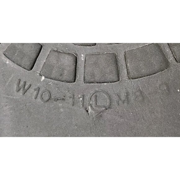 Crocs Disney Mickey Mouse Black Red Adult Clogs Size L W10-11 M 8-9  Slip-On - Picture 7 of 7